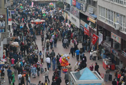 Kriz bahane alışveriş şahane