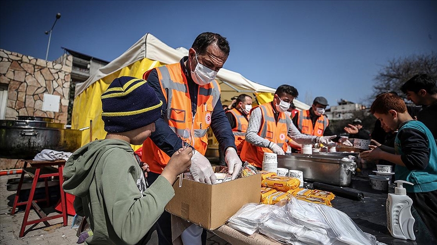 TBMM AŞÇILARI YEMEK PİŞİRİYOR