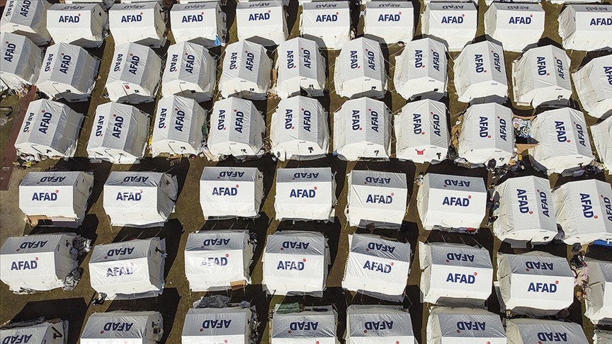 AFAD 300 BİN 809 ÇADIR KURDU