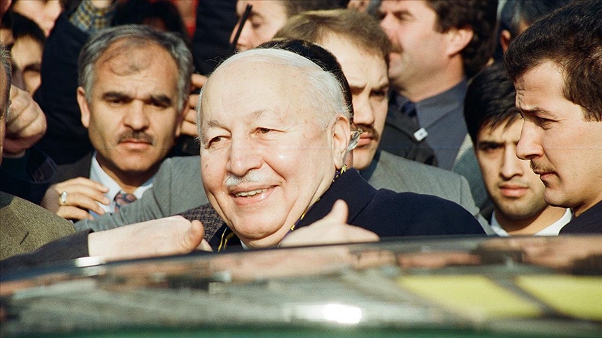 VEFATININ 12'NCİ YILINDA ANILIYOR