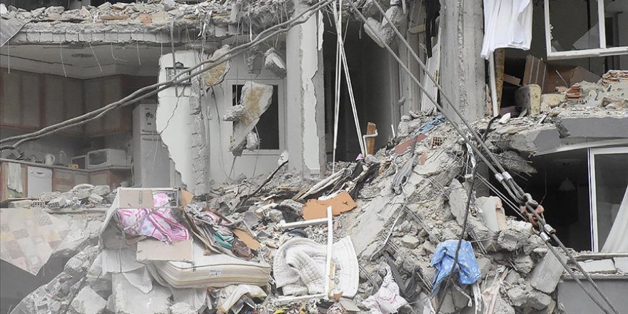 DEPREM BÖLGESİNE YARDIMLAR SÜRÜYOR