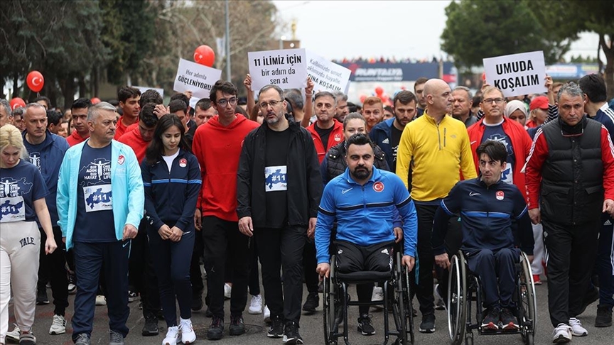 KASAPOĞLU, FARKINDALIK KOŞUSUNA KATILDI