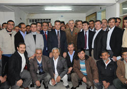 AK Parti teşkilatlarla kucaklaştı