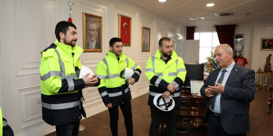 DEPREM BÖLGESİNE YARDIM İÇİN YOLA ÇIKTI