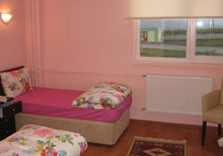 Otel değil huzurevi