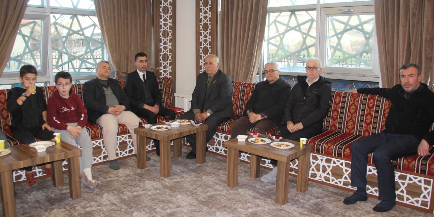 KIBRIS GAZİLERİ HAVZA'DA GENÇLERLE BULUŞTU