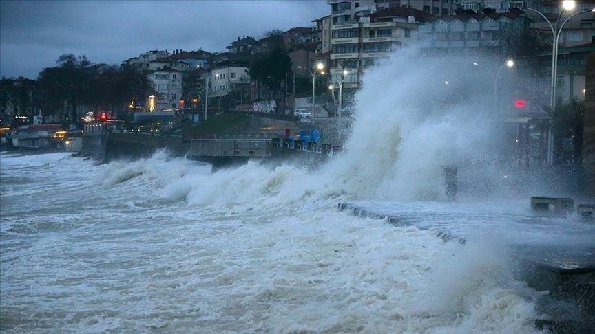 METEOROLOJİDEN DOĞU KARADENİZ'DE FIRTINA UYARISI