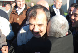 Tekin Hac'dan döndü