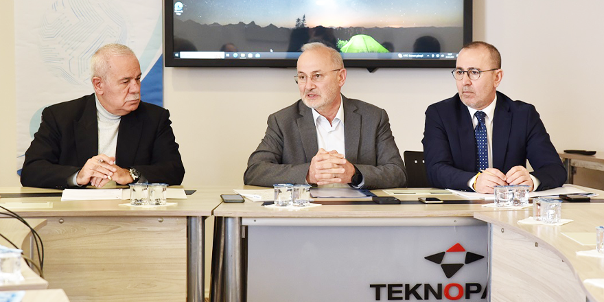 ÜNAL: BU GURURU HEP BİRLİKTE YAŞAYACAĞIZ