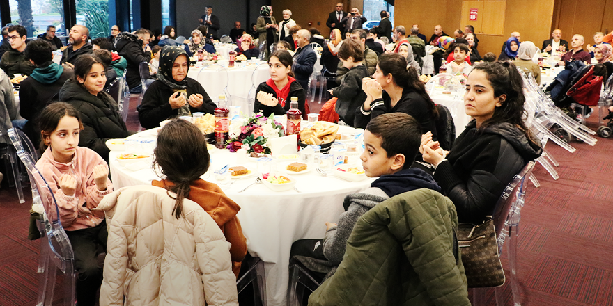MHP DEPREMZEDELER İÇİN İFTAR DÜZENLEDİ