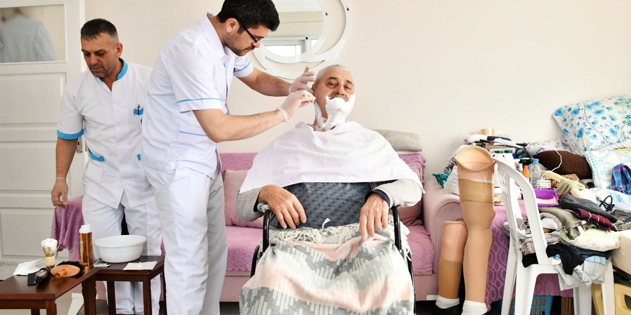 Evde kişisel bakım hizmeti