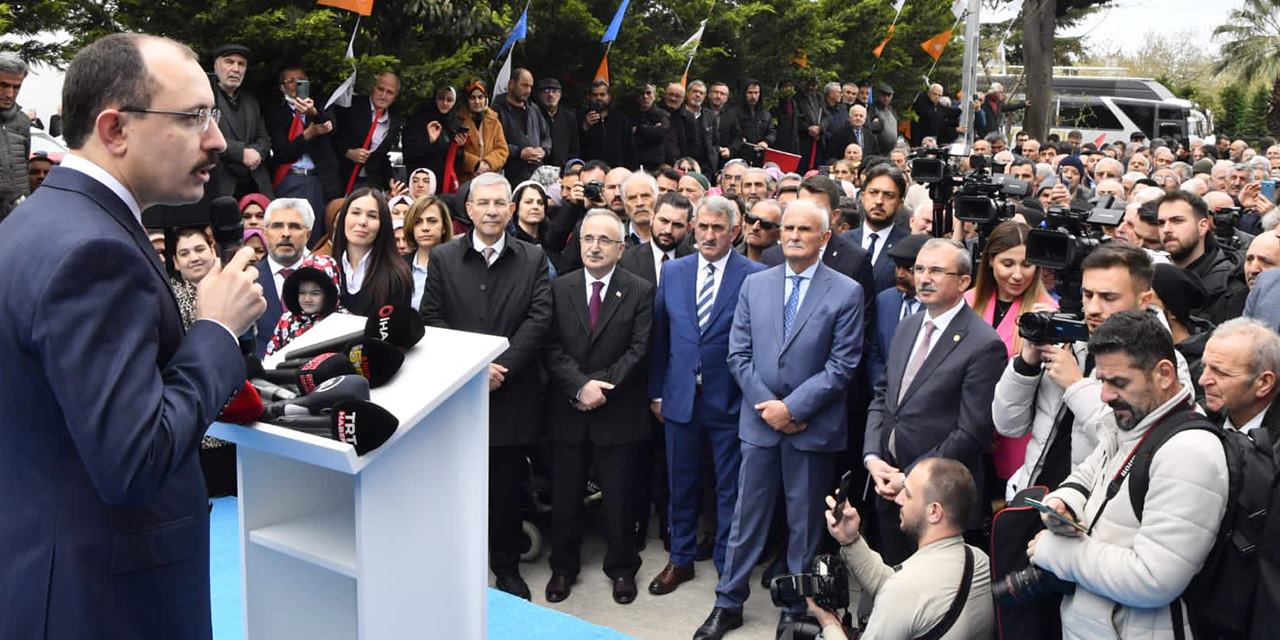 Türkiye'ye giydirilmek istenen bu deli gömleğini yırtıp atacağız