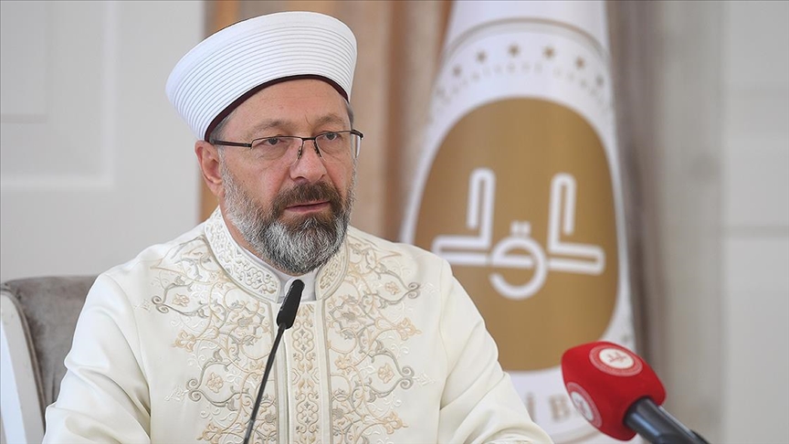 Kur'an-ı Kerim, indiği geceyi bir ömre bedel kılmıştır