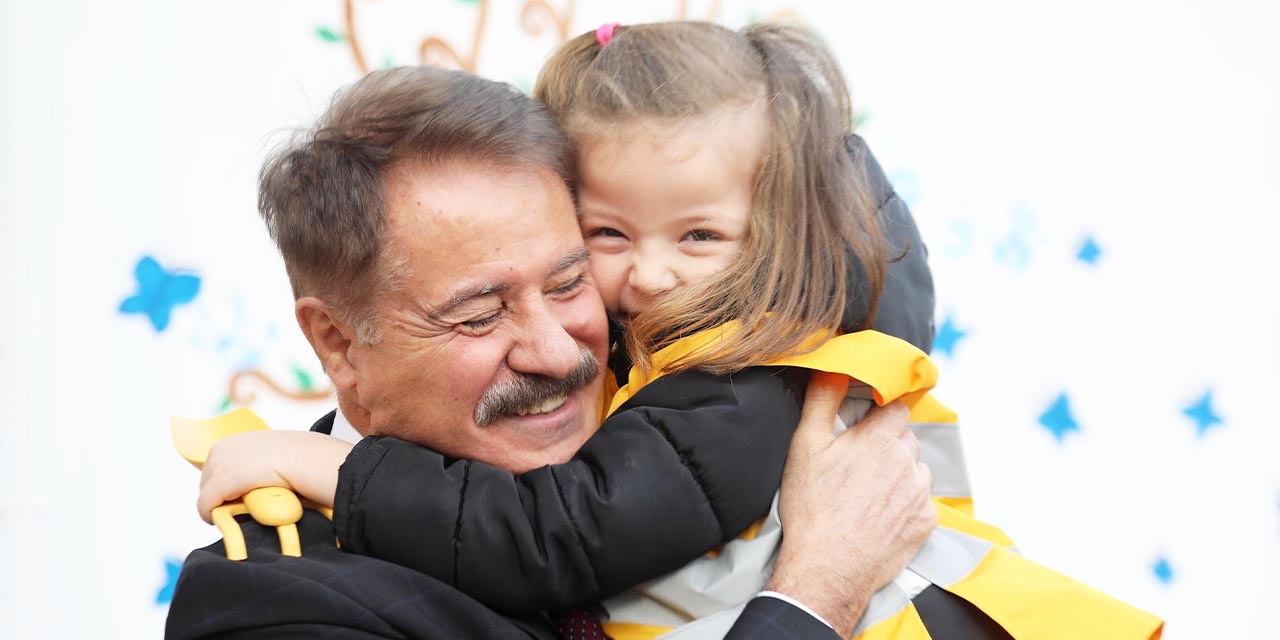Bayramın yıl dönümünü kutlamanın gururunu ve mutluluğunu yaşıyoruz