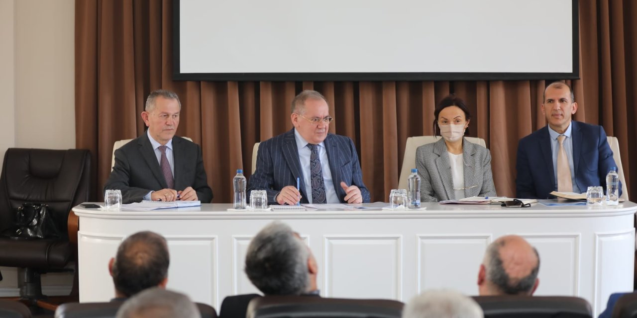 Başkan Demir muhtarlarla bir araya geldi
