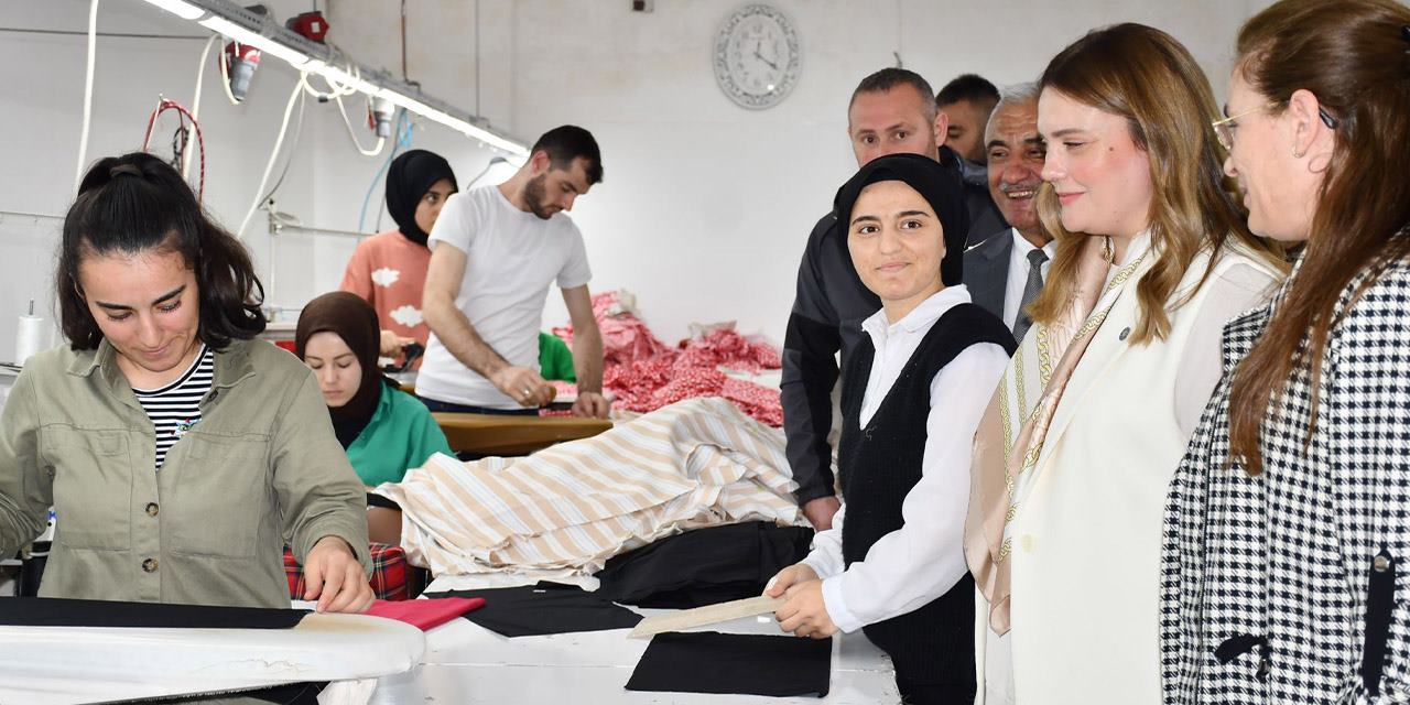 Tüfekci ilçe ziyaretlerine devam ediyor