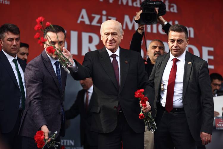 "Türkiye'nin önü açıktır, istikbal Türk milletinindir"