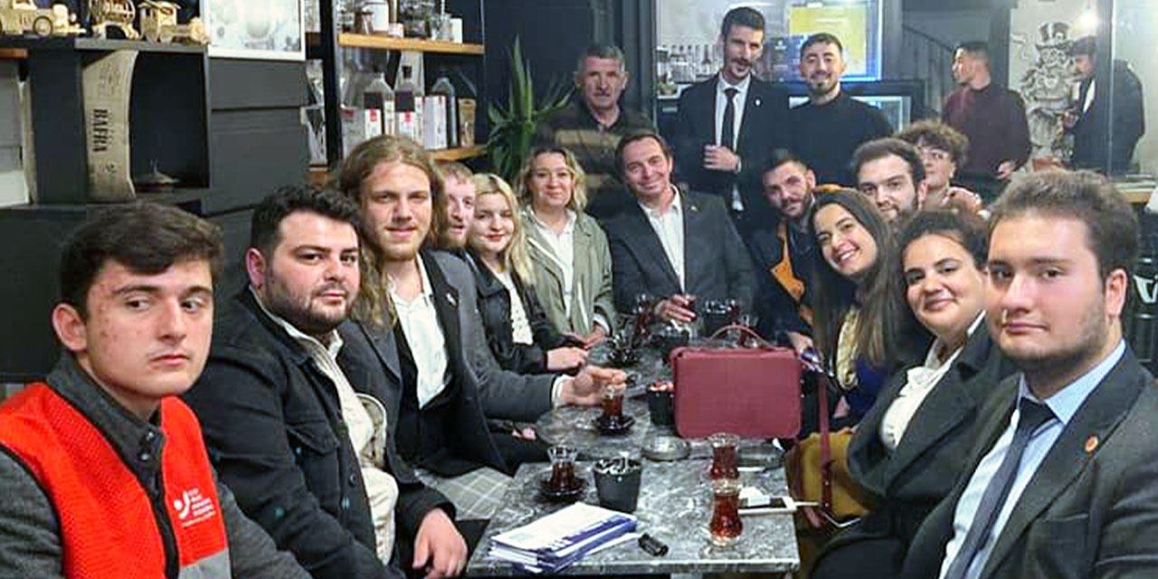 Düzeni gençler değiştirecek