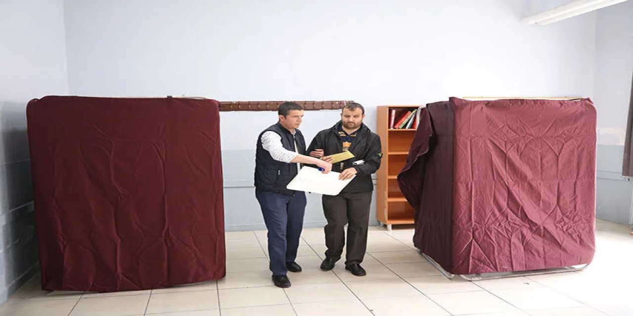 Görme engelli vatandaşlar şablon aracılığıyla oy kullandı