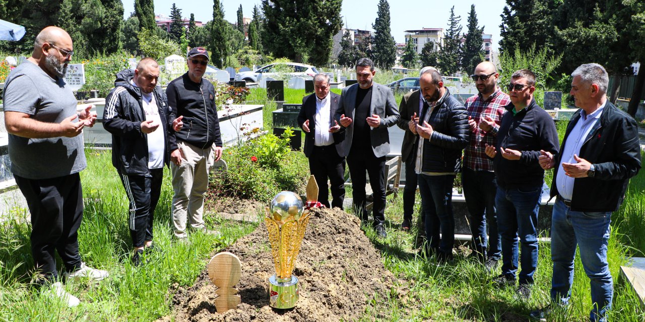 Şampiyon Çarşamba Göğceli Mezarlığı'nda