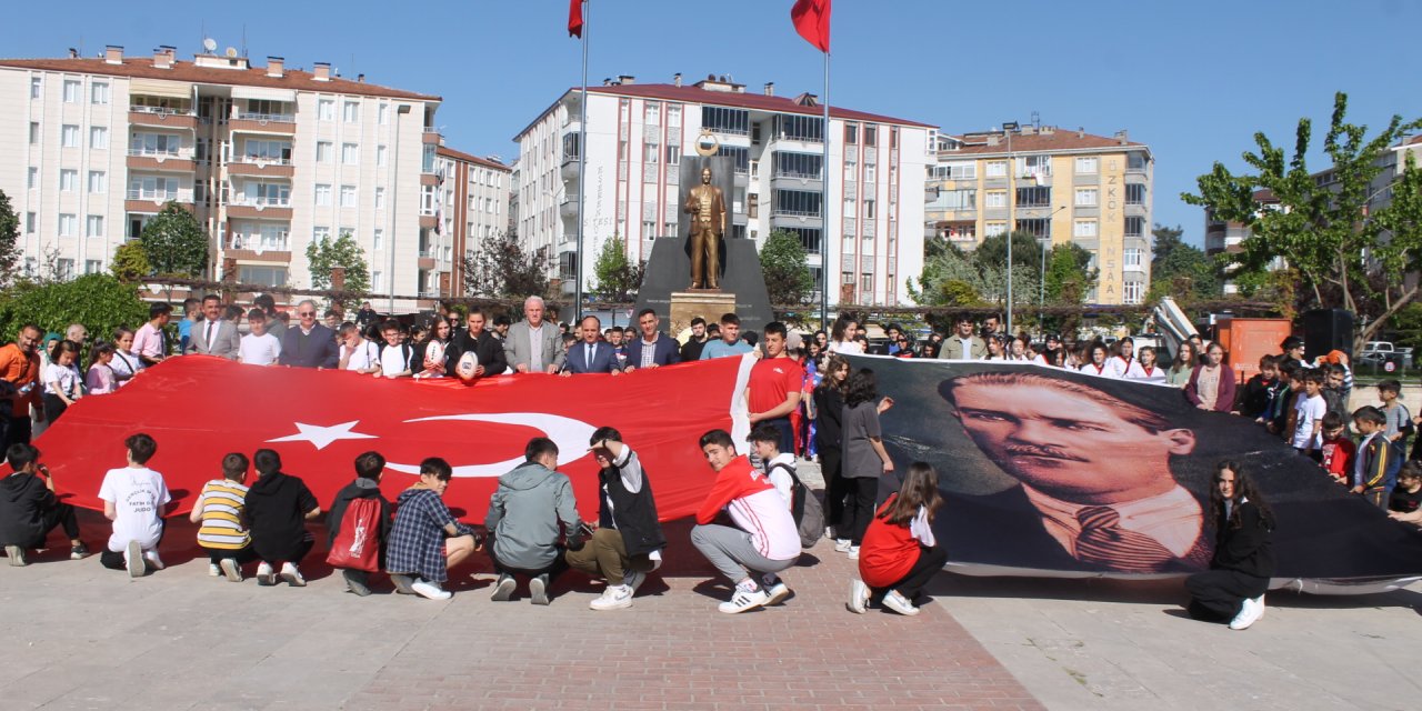 Gençlik Haftası yürüyüşü düzenlendi