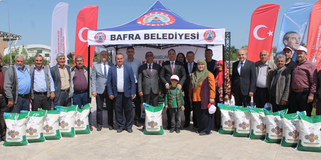 Üreticilere kuru fasulye tohumu dağıtıldı