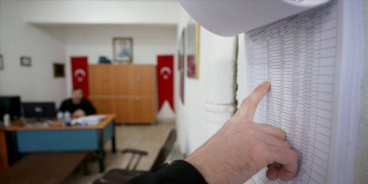 Seçmen bilgi kağıtları tekrar dağıtılacak