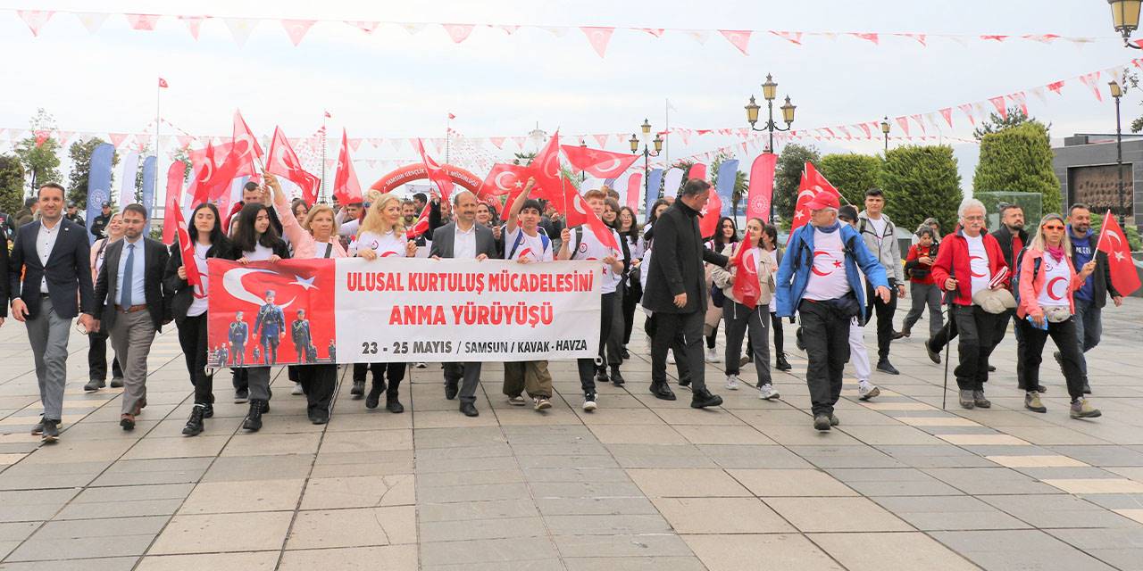 Ata Yolu’nda yürüyüş başladı