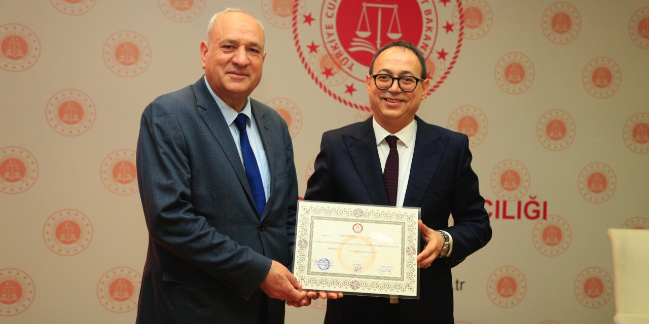 Mazbatasını aldı