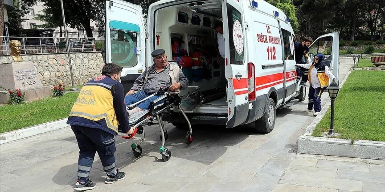 Ambulansla oy kullanmaya götürüldüler