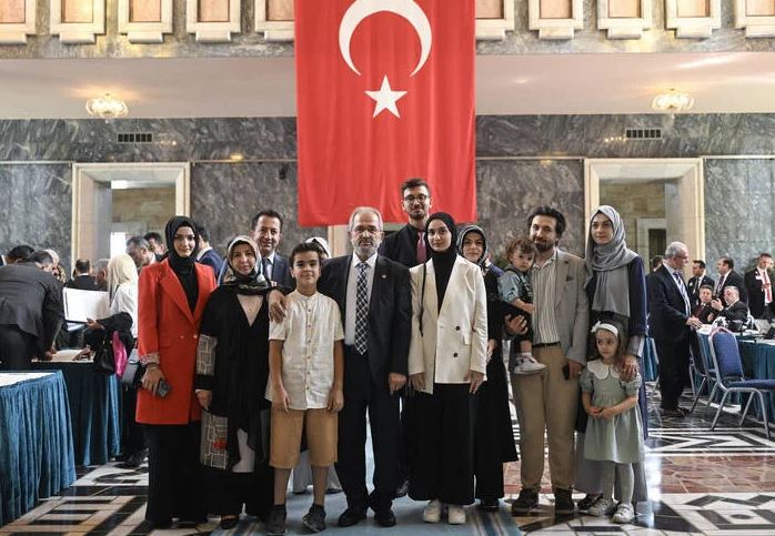 Milletvekilleri kayıt yaptırıyor