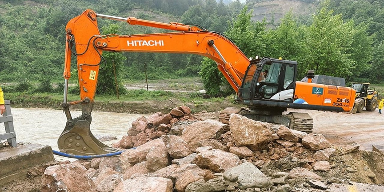 180 personel ve 150 makina ile çalışmalar sürüyor