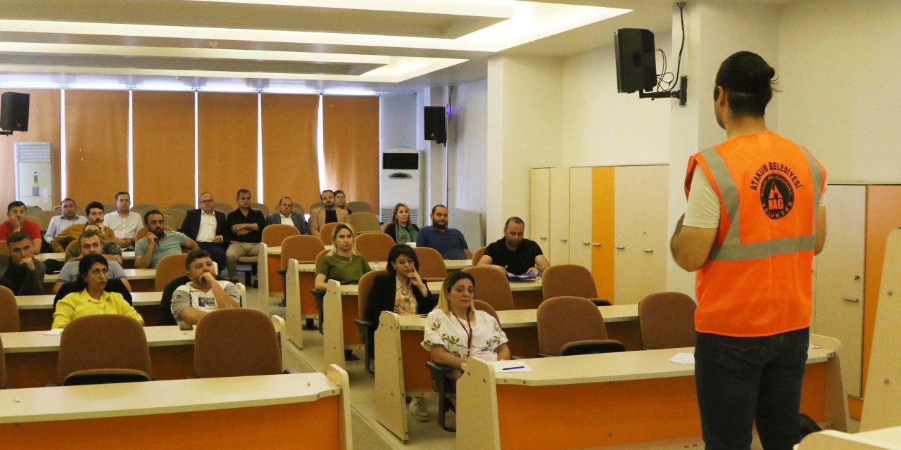 Atakum Belediyesi’nden personele afet eğitimi