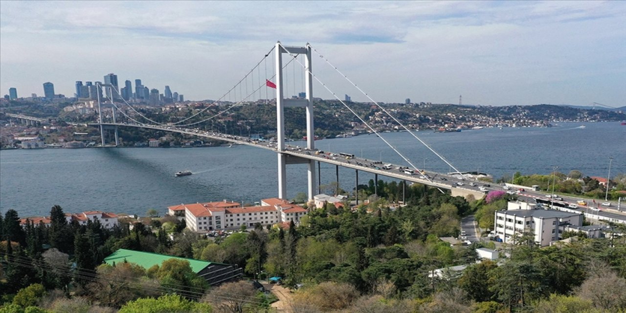 Gemi trafiğine yeniden açıldı