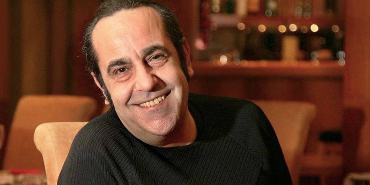 Sanatçı Özkan Uğur hayatını kaybetti