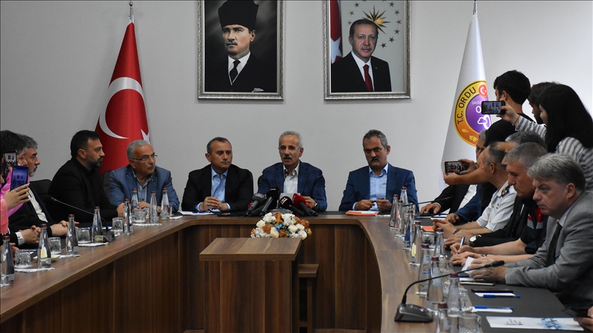 351 iş yeri, 32 konut ve 35 araç yağıştan etkilendi