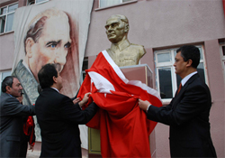 Polisten eğitime tam destek