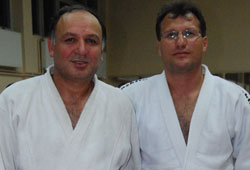 Judo geriliyor
