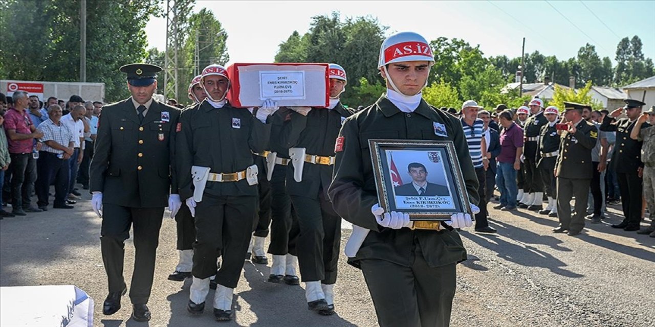 Şehit Piyade Uzman Çavuş son yolculuğuna uğurlandı