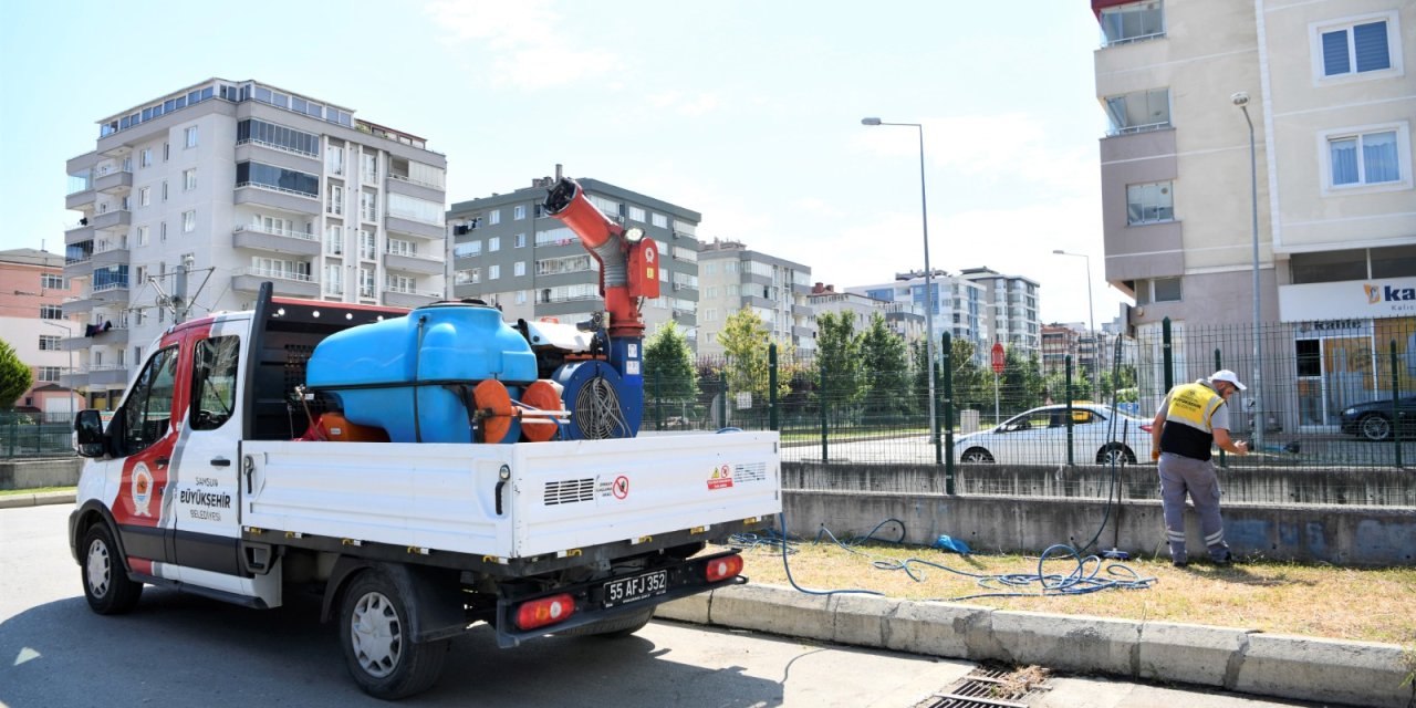 Ekipler biyolojik ilaçlamaya devam ediyor