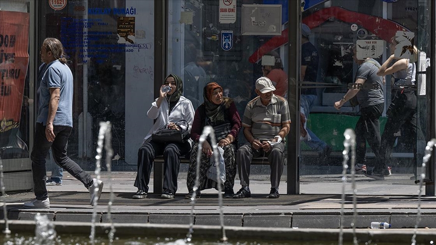 Sıcaklıklar, mevsim normallerinin 2 ila 8 derece üzerinde seyredecek