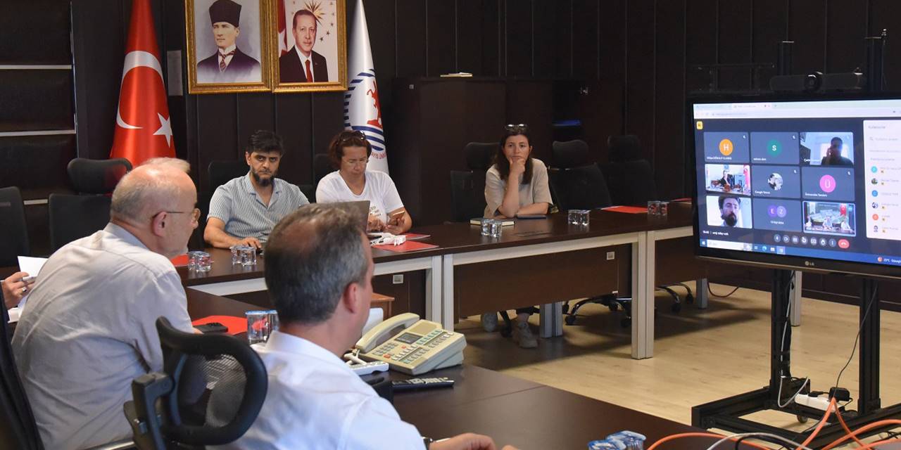 Rektör Ünal adaylara OMÜ'yü anlattı