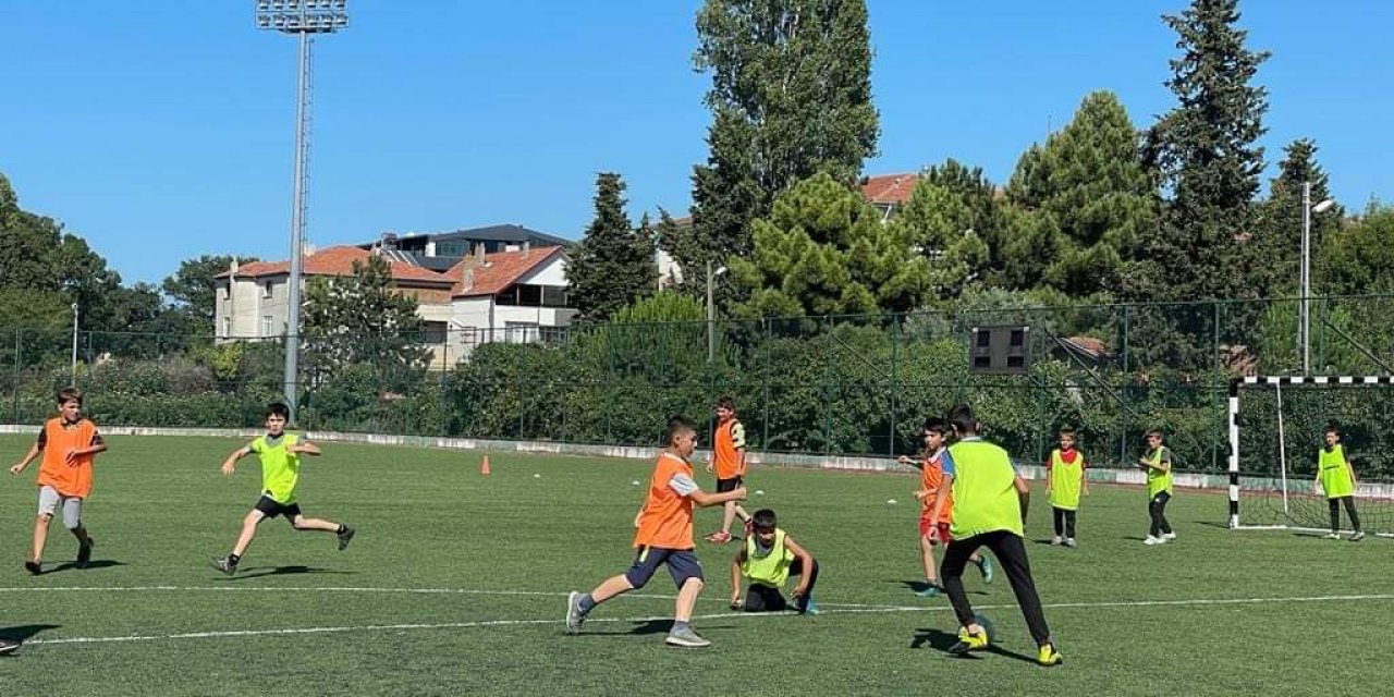 Alaçam'da futbol turnuvası başladı