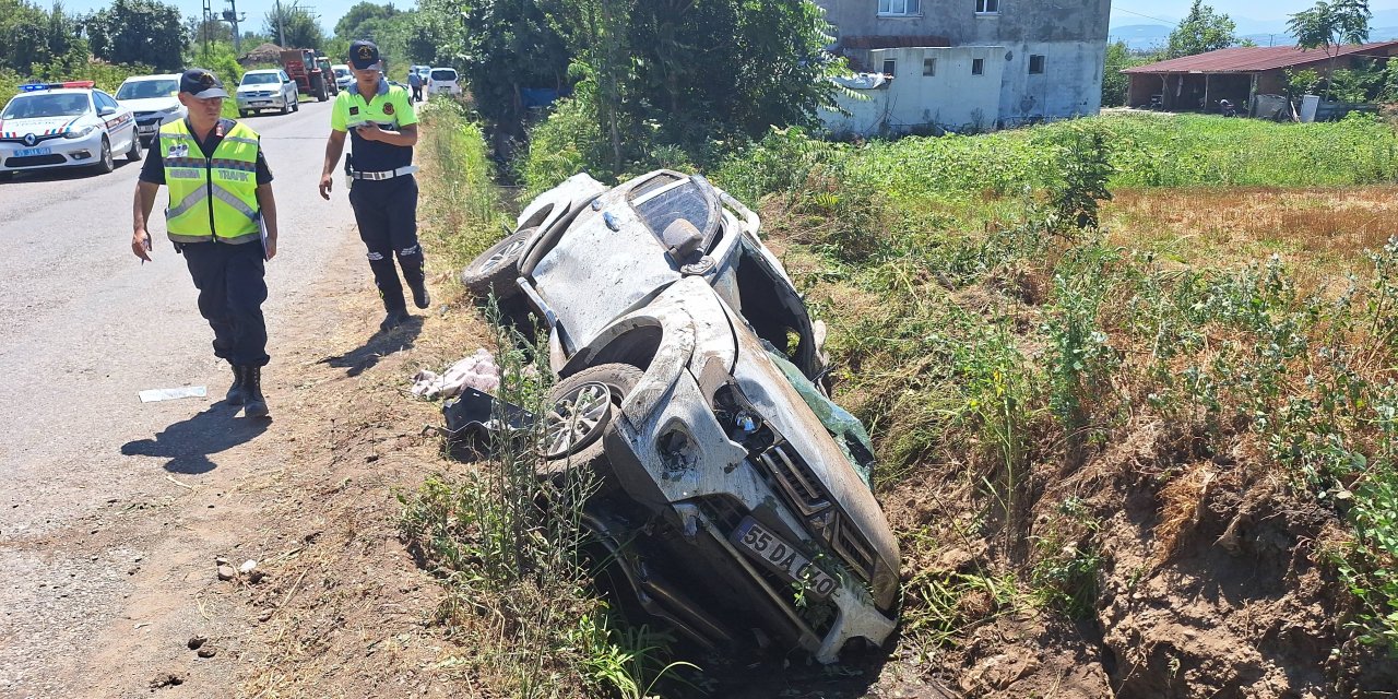 Trafik kazasında 1 kişi öldü 2 kişi yaralandı