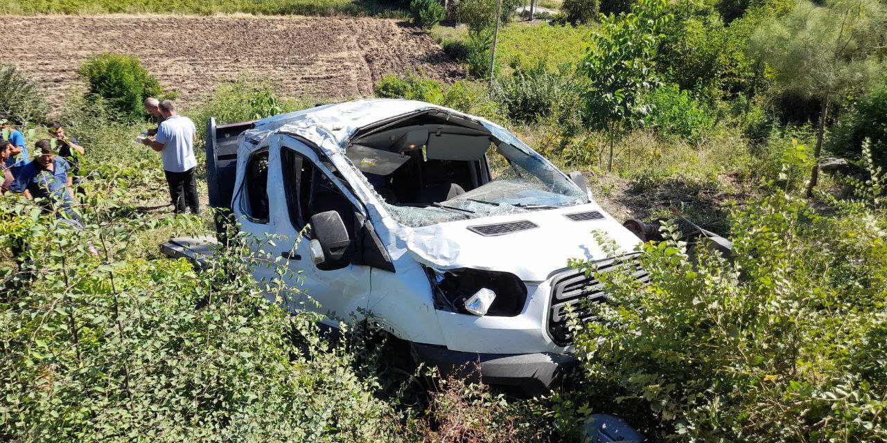 İşçileri taşıyan kamyonet devrildi: 1 kişi öldü 3 kişi yaralandı