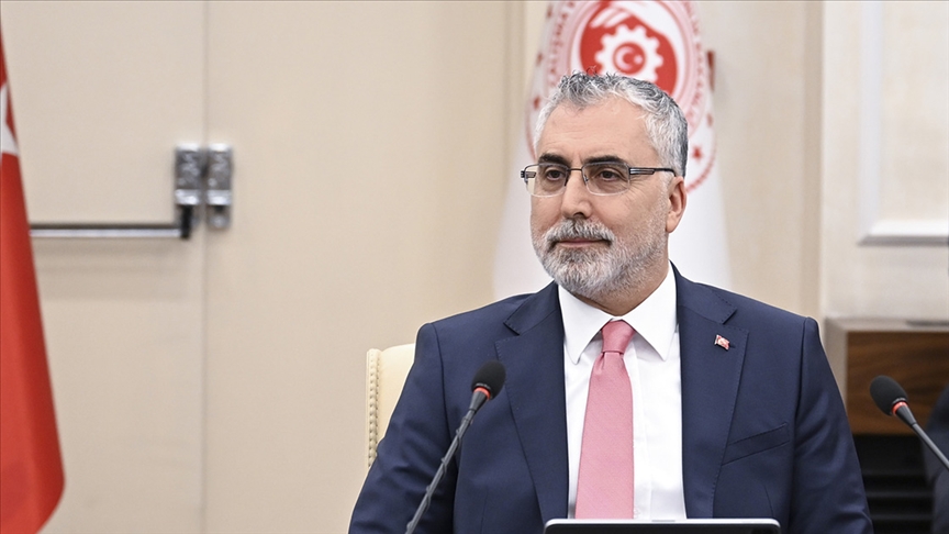 Hükümet memur ve memur emeklisine yüzde 14+9 zam teklif etti
