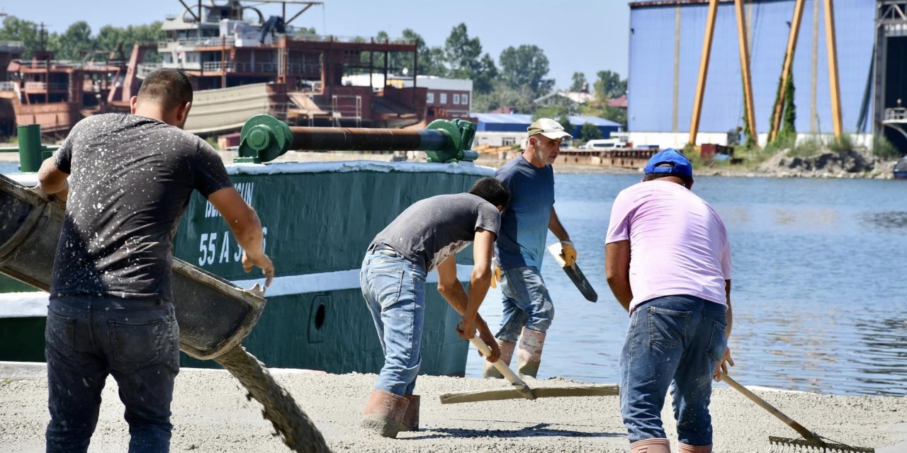 Balıkçı barınağındaki çalışmaları inceledi