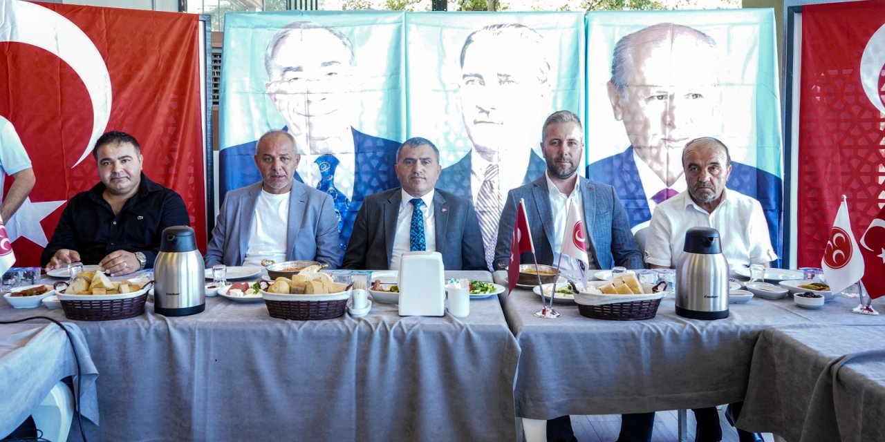 Etkinlikte bir araya geldiler