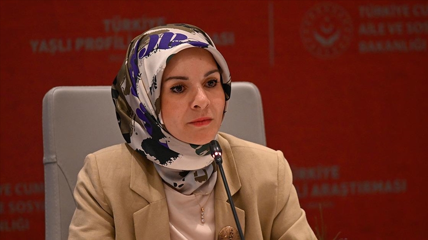 Toplu taşımadan ücretsiz yararlanabilmeleri için desteği sürdüreceğiz