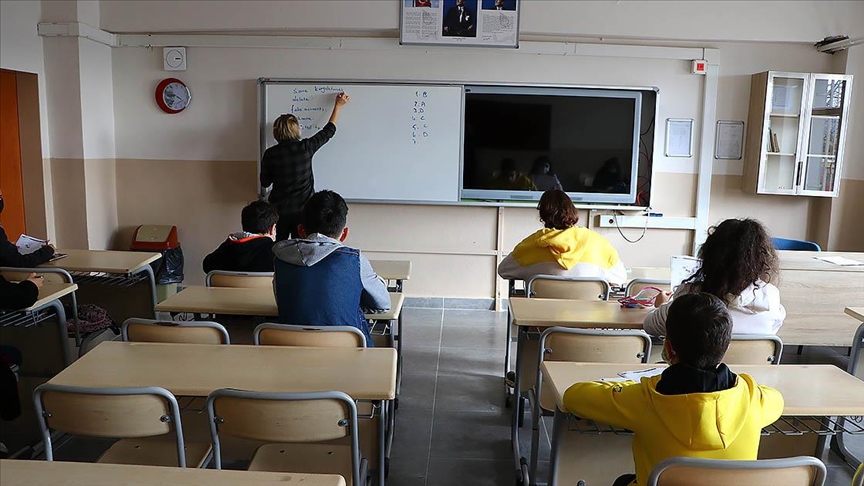Özel okul öğretmenleri de görev alabilecek
